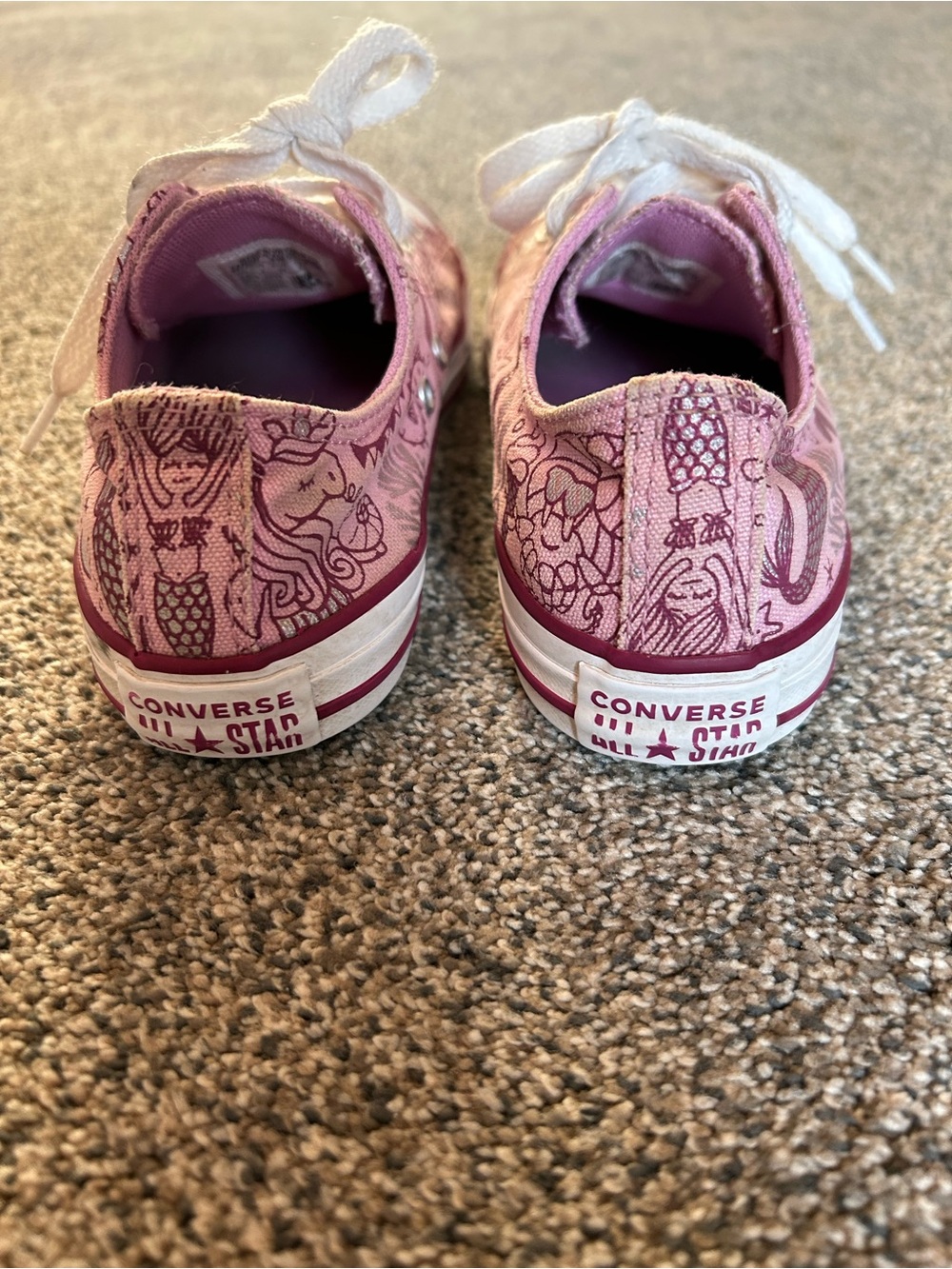 Converse Pink Low Top Canvas Girl’s Sneakers with White Laces - Picture 6 of 6